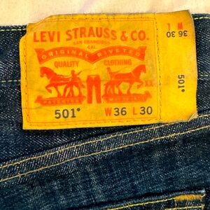 Levis 501 button fly Jeans size 36-30
